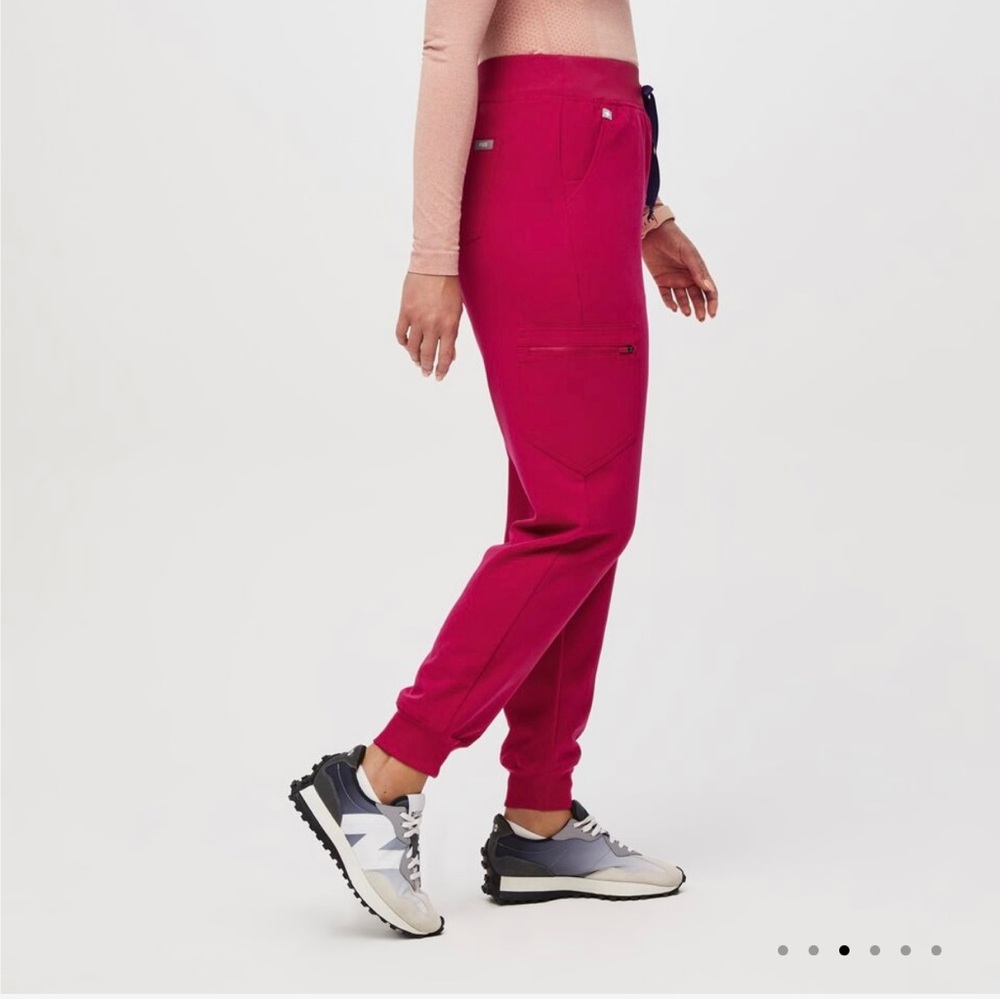 NWT Figs Zamora Joggers HW size XS Ultra Rose